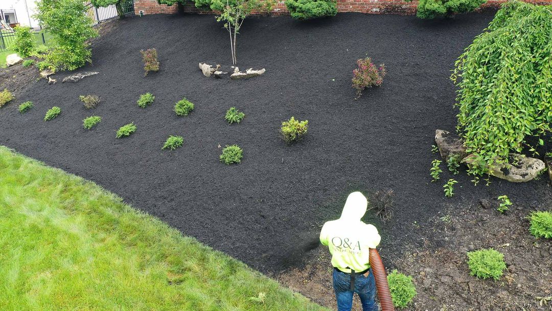 Mulch Blowing & Edging Services Free Estimate